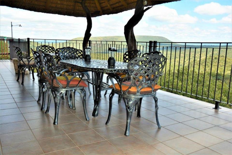 Mabalingwe Uzuri Lodge Bela-Bela Buitenkant foto