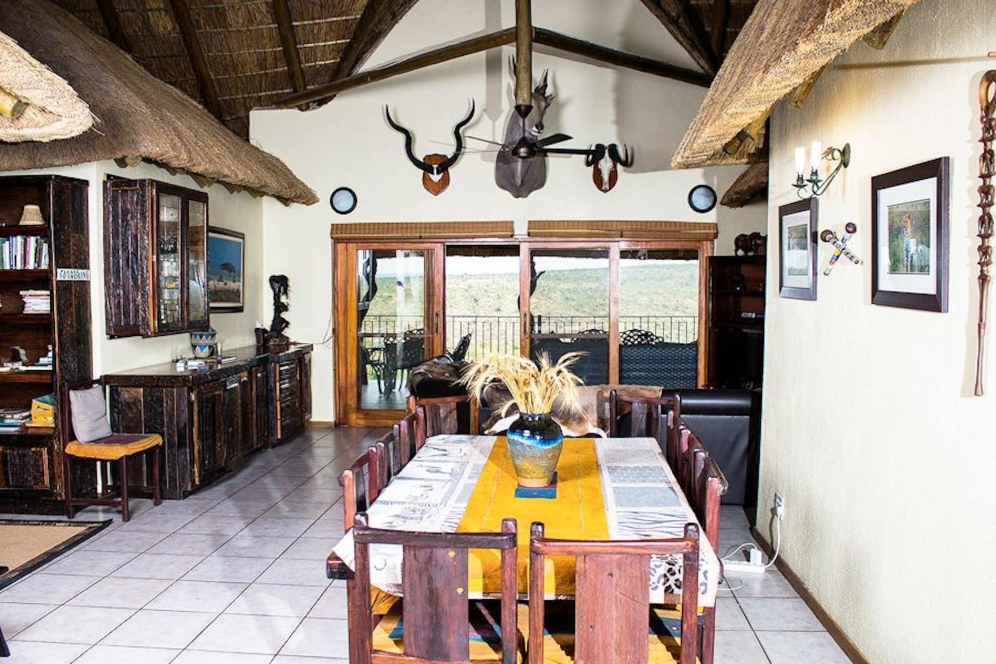 Mabalingwe Uzuri Lodge Bela-Bela Buitenkant foto